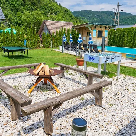 Apartmaji Pri Jozu شقة *