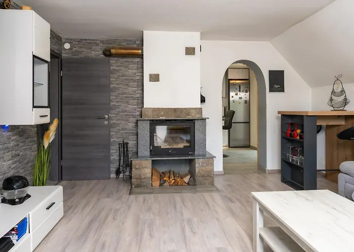 شقة Apartmaji Pri Jozu *